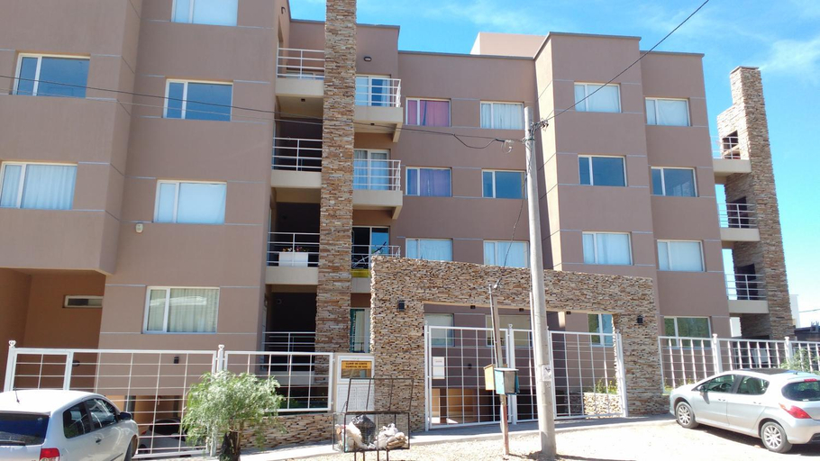 Entrance 4, Coral de Madryn, Biedma