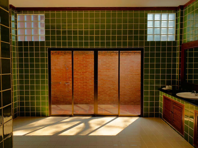 Bathroom 5, Chayana Resort, Mae Chan