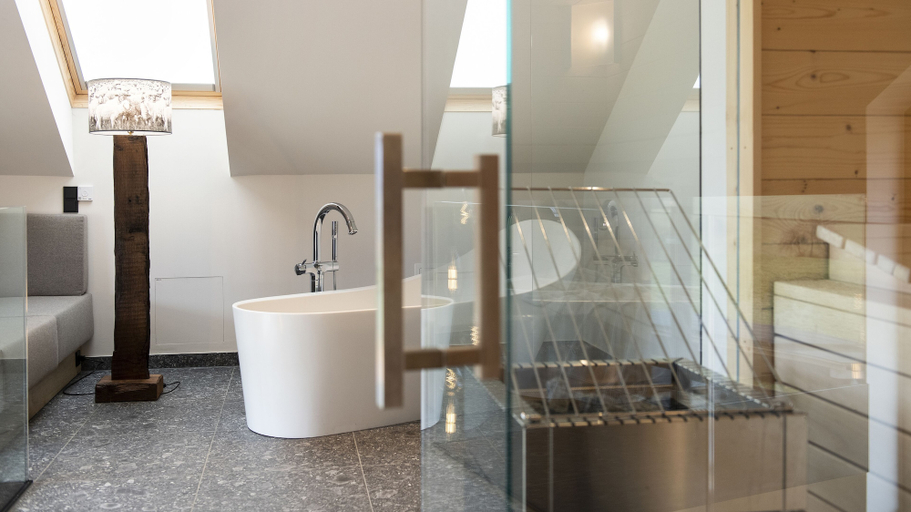 Bathroom 4, Lerchpeuntgut, Tamsweg