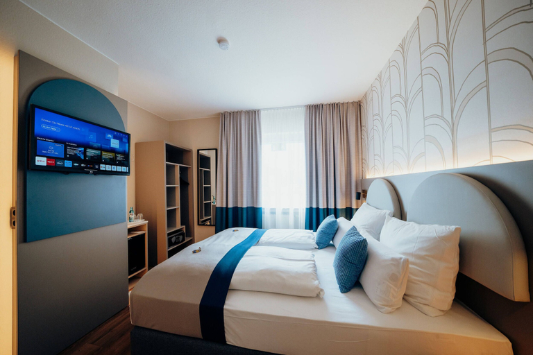 Bedroom 2, guestified. LIYANA Hotel, Mettmann