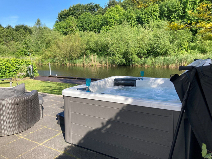 Spa treatment 3, Holiday Home in Harderwijk With Garden, Zeewolde