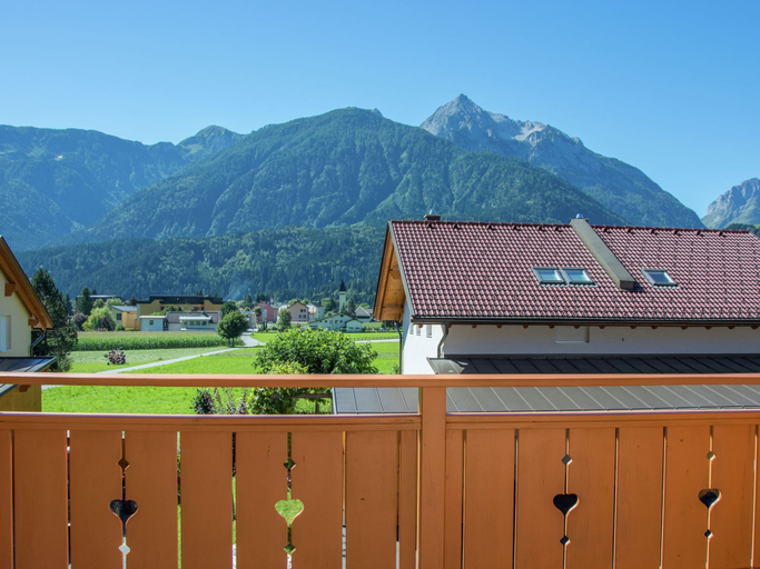 Others 4, Spacious Chalet in Kötschach-Mauthen near Ski Area, Hermagor