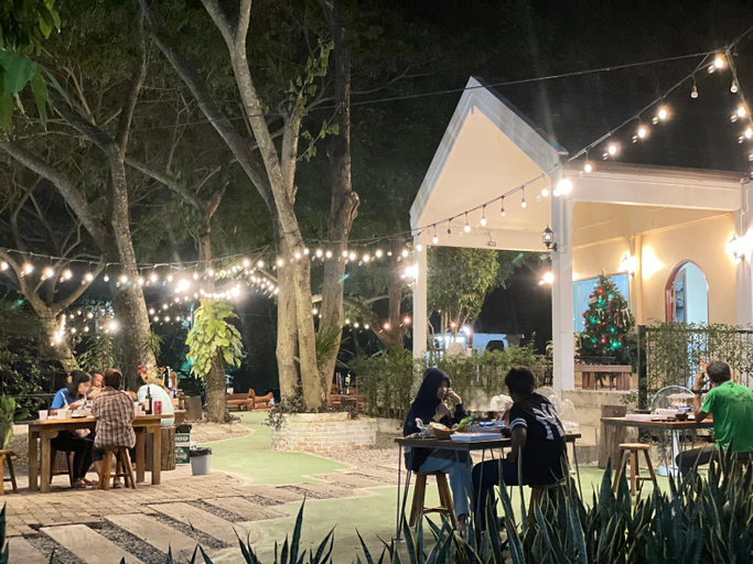 Food & Drinks 4, Rain Tree Cafe & Homestay, Muang Uthai Thani