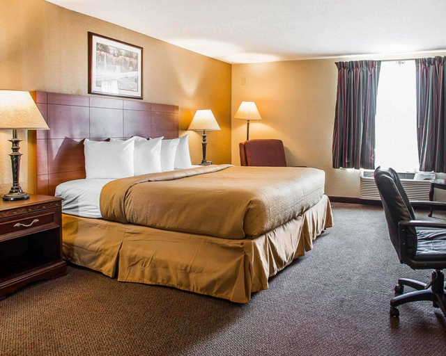 Bedroom 3, Quality Inn & Suites Middletown - Franklin, Warren