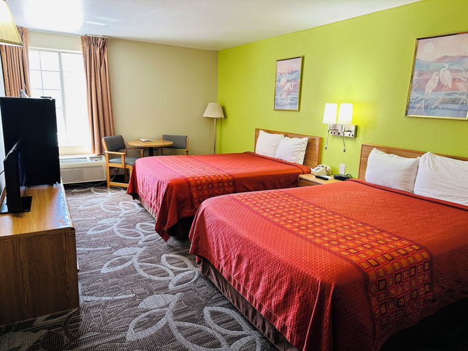 Bedroom 5, Moab Gateway Inn, Grand