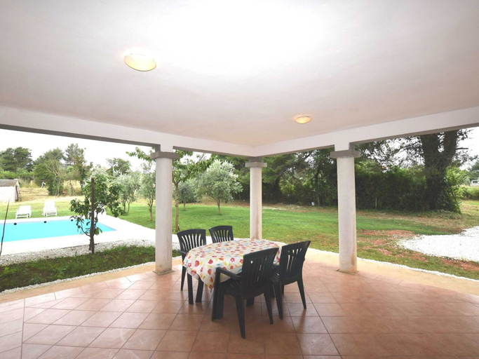 Others 5, Modern Pool Apartment in Banjole, Medulin
