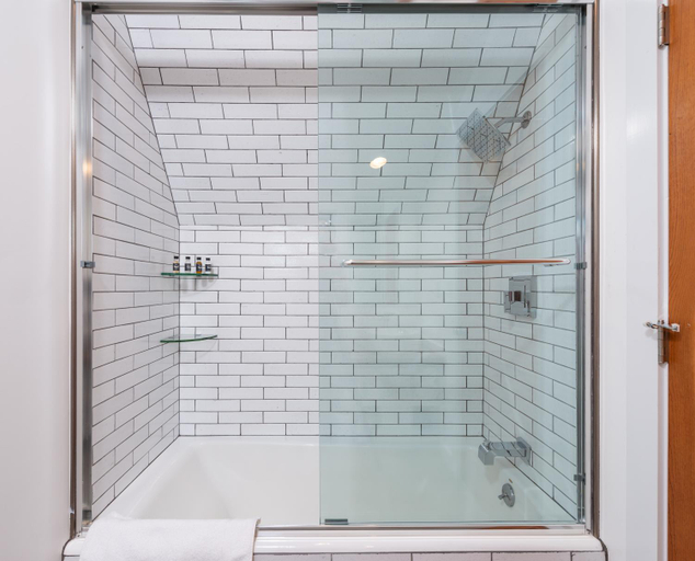 Bathroom 3, The Viewpoint Hotel, York
