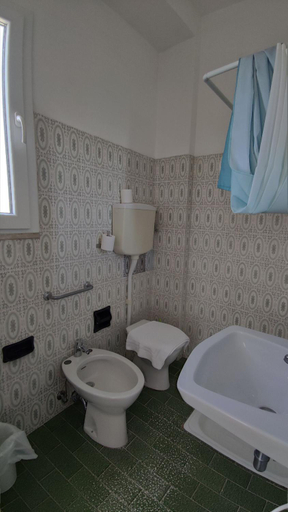 Bathroom 5, Hotel Internazionale, Pesaro E Urbino