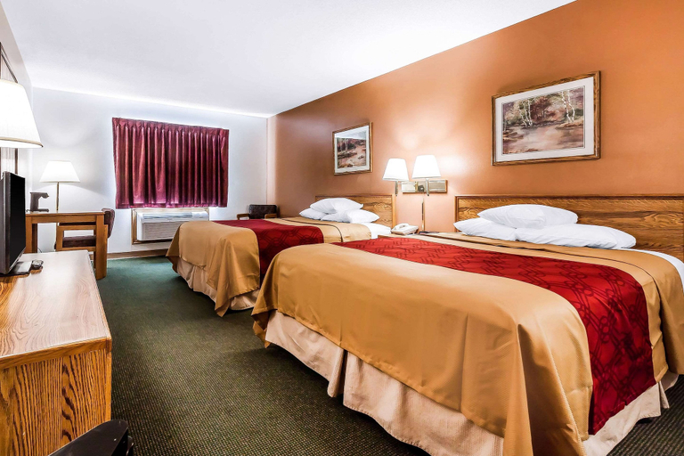 Bedroom 3, Rodeway Inn Holdrege, Phelps