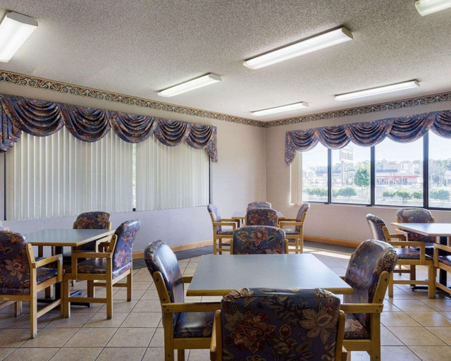 Others 5, Econo Lodge Grenada, Grenada