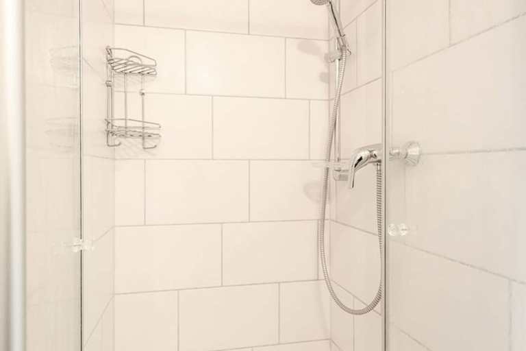 Bathroom 5, Alluring Holiday Home in Ernst With Balcony, Cochem-Zell
