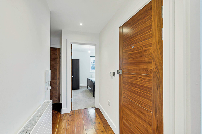 Others 2, Chiswick Charm: 1 Bed Gem, London