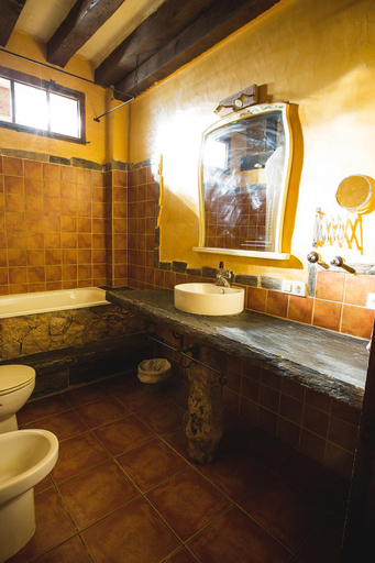 Bathroom 4, Orgullo Rural, Salamanca