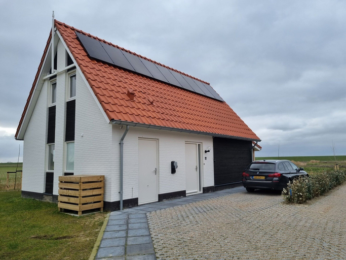 Others 2, House Near Scherpenisse Beach With Garden, Tholen
