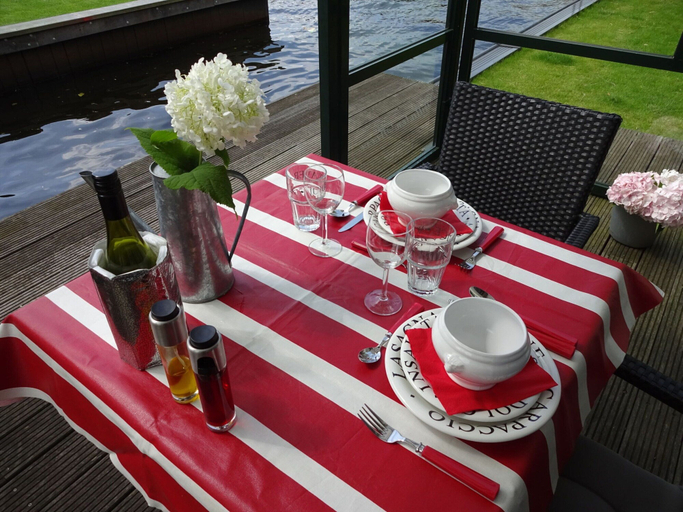 Others 5, Holiday Home in Steendam by Schild Lake, Slochteren