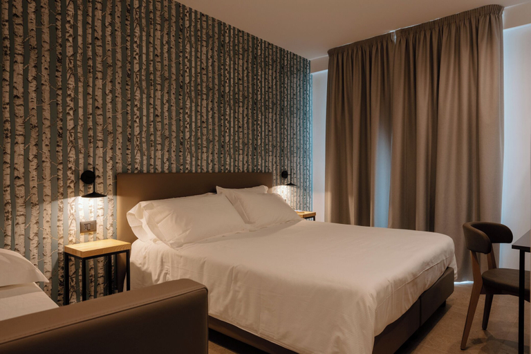 Bedroom 2, Belladonna Hotel, Catania