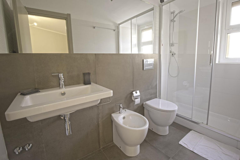 Others 3, B&B San Carlo, Catanzaro