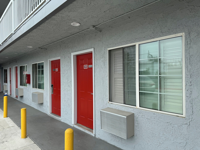 Exterior & Views 4, Lincoln Motel, Los Angeles