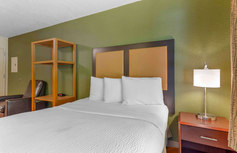 Bedroom 3, Extended Stay America Select Suites - Orlando - Maitland - Summit Tower Blv, Orange