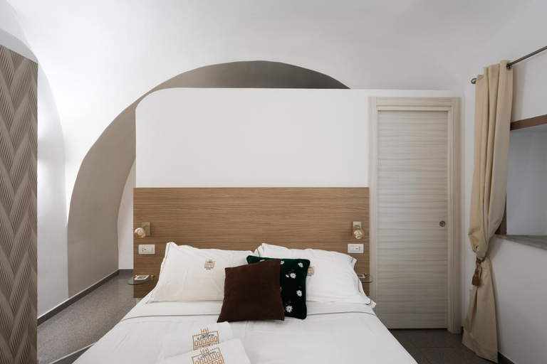 Others 5, Palazzo il Convento, Napoli