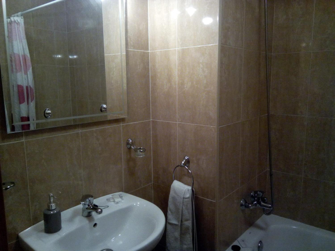 Others 5, Hostal Catalina de Austria, Palencia