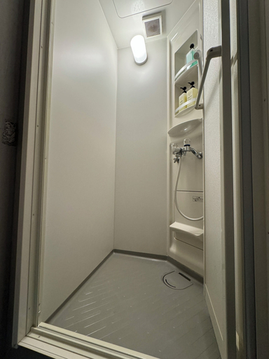 Bathroom 3, Untapped Hostel, Sapporo