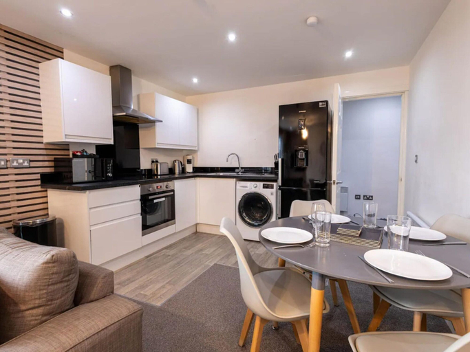 Private kitchen, Two Bedrooms Near Hillsborough, Sheffield