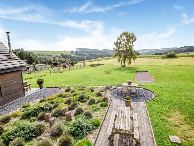 Others 4, Green Hillside Apartment-petit Wilogne, Luxembourg