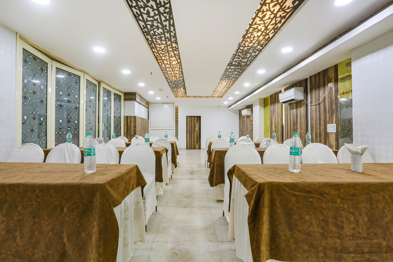 Food & Drinks 3, Fabhotel Spb 87, Delhi