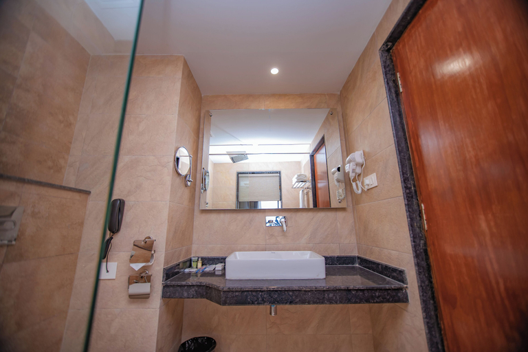 Bathroom 5, Hotel Pokhara Village & SPA, Gandaki