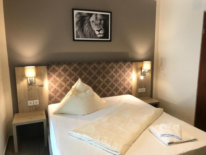 Bedroom 12