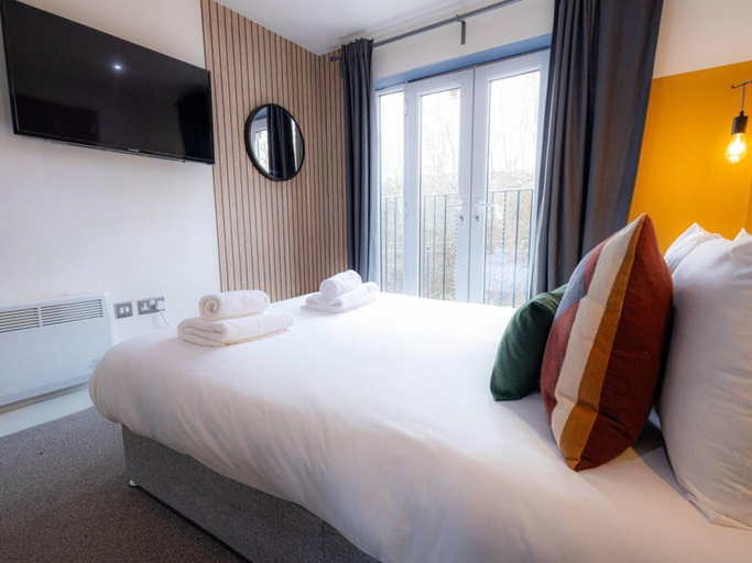 Room 5, Two Bedrooms Near Hillsborough, Sheffield