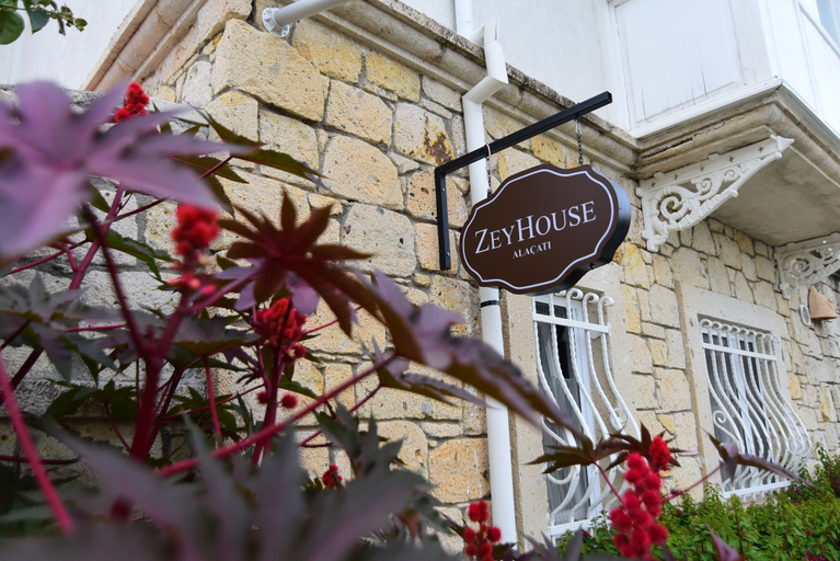Front of property, Zeyhouse Alacati, Çeşme
