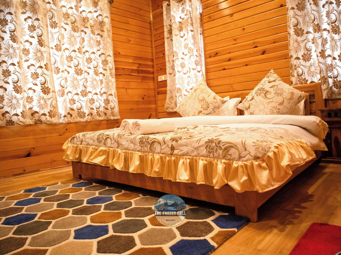 Bedroom 3, The FrozenFall Resort - Gulmarg, Baramulla