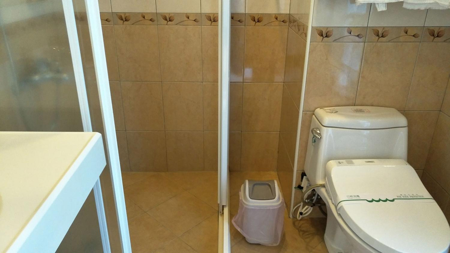 Bathroom 3, Rainbow Bridge B&B, New Taipei City