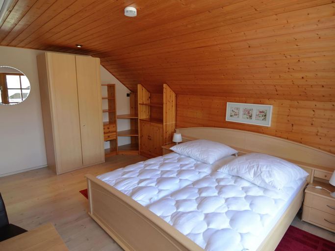 Bedroom 3, Apartment With Private Terrace in Prunn, Kelheim