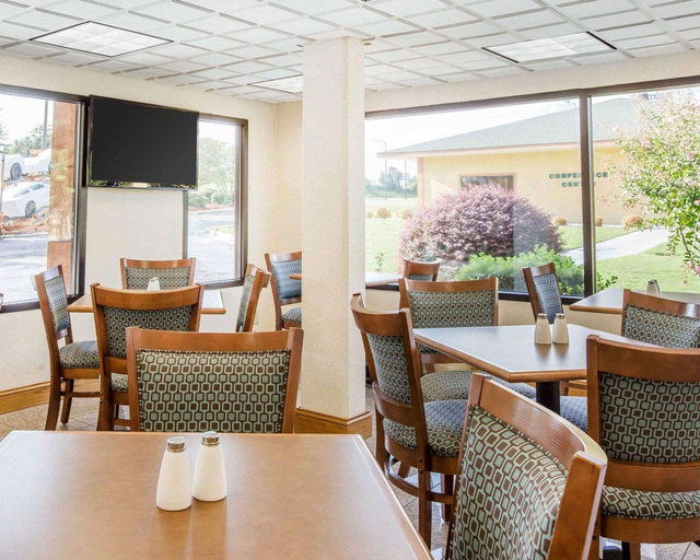 Food & Drinks 5, Quality Inn Macon, Bibb