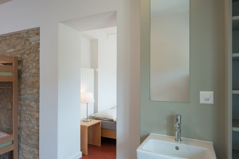 Bathroom, Youth Hostel Avenches, Broye-Vully