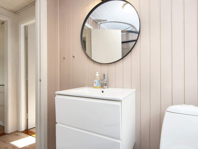 Bathroom 3, 8 Person Holiday Home in Struer, Struer