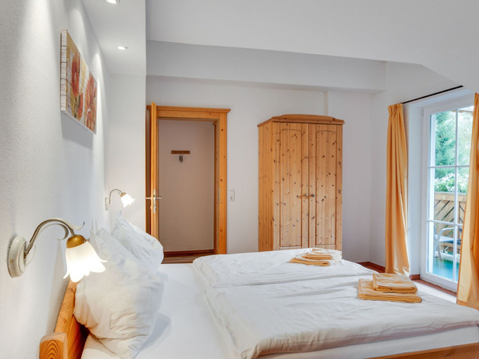 Bedroom 2, Apartment in Grossarl Near Ski Slopes, Sankt Johann im Pongau