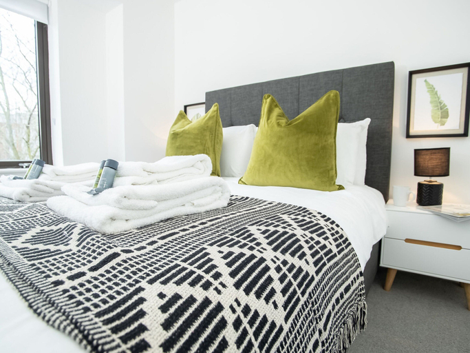 Room 4, Exeter Cathedral Two-bedroom Stay, Devon