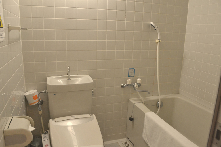 Bathroom 5, Tamana Onsen Hotel Shirasagi, Tamana