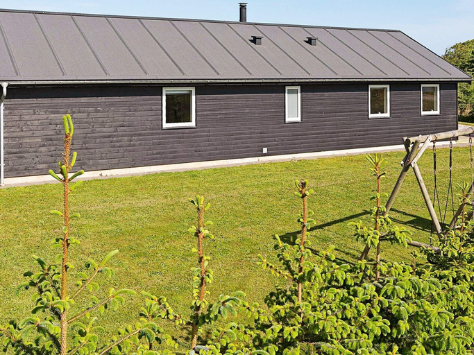 Others 4, Luxurious Holiday Home in Løkken with Hot Tub & Sauna, Hjørring