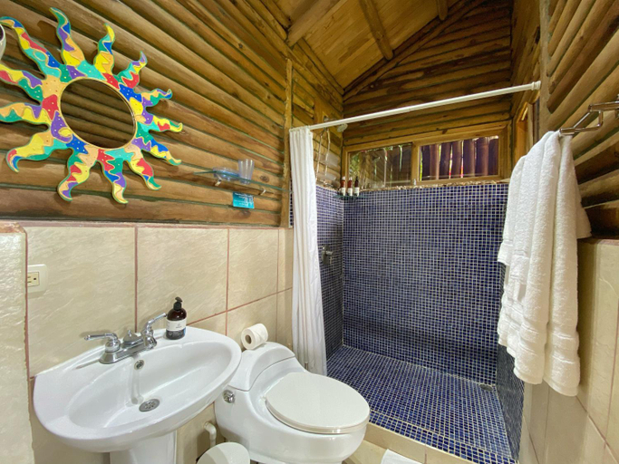 Bathroom 3, Horizon Hotel & Yoga Center, Puntarenas