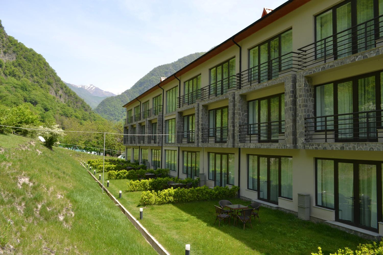 Others 3, Yurd Hotel, Qax