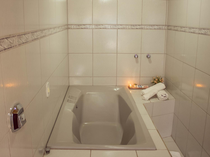 Bathroom, Hotel Alpenrose, Treze Tílias