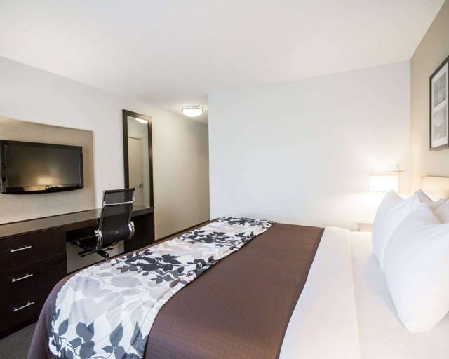 Bedroom 3, Sleep Inn & Suites Norton, Norton