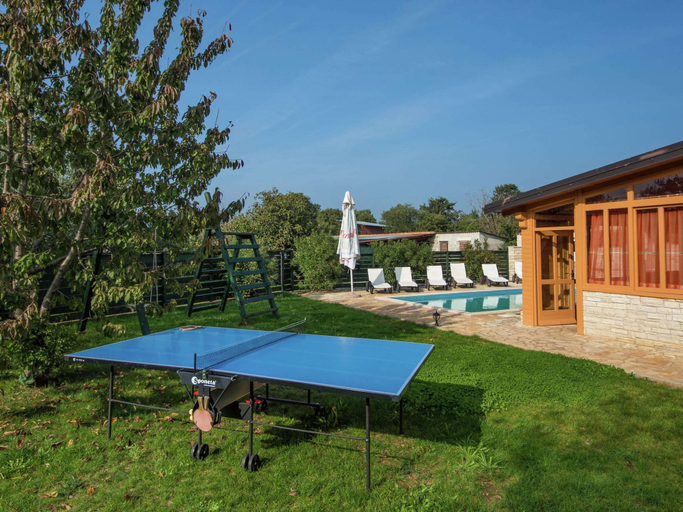 Others 5, Holiday Home in Vodnjan Near Seabeach, Bale