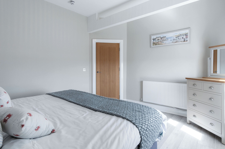 Bedroom 2, Beach Haven Hideout - 2 Bedroom - Milford Haven, Pembrokeshire