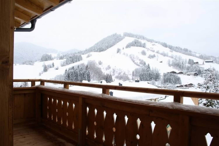 Others 5, Stunning Holiday Home With Balcony, Ski Storage, Parking, Zell am See